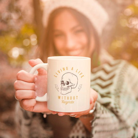 Ly sứ uống trà/ cafe in hình Living a life, without regrets
