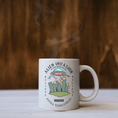 Ly sứ uống trà/ cafe in hình Alien Invasion