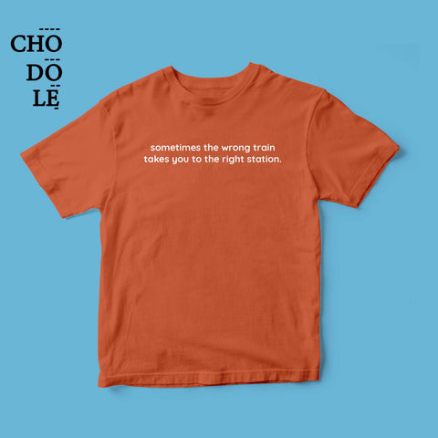 Áo thun in chữ quote tee trong phim Crash Landing on you (màu cam đất)