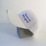 Nón lưỡi trai in chữ  Focus on the good  (form đứng)