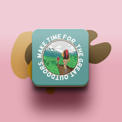 Đế ly bằng gỗ in hình Make time for great outdoor Hiking