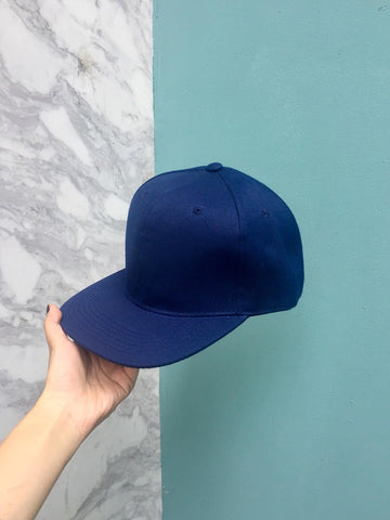 Customize nón với chữ theo ý muốn - loại Baseball cap xanh dương