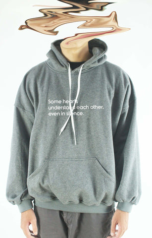 Áo khoác hoodie unisex cotton in chữ Some hearts understand each other, even in silence ( nhiều màu)